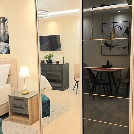 Luxury Old Town Center *